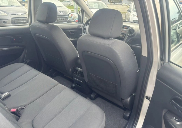 Kia Carens cena 14900 przebieg: 199000, rok produkcji 2008 z Szczecin małe 742
